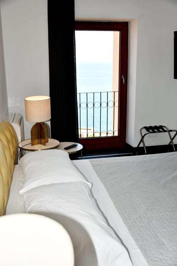 Le Suite Guarinelli B&B Gaeta Ngoại thất bức ảnh